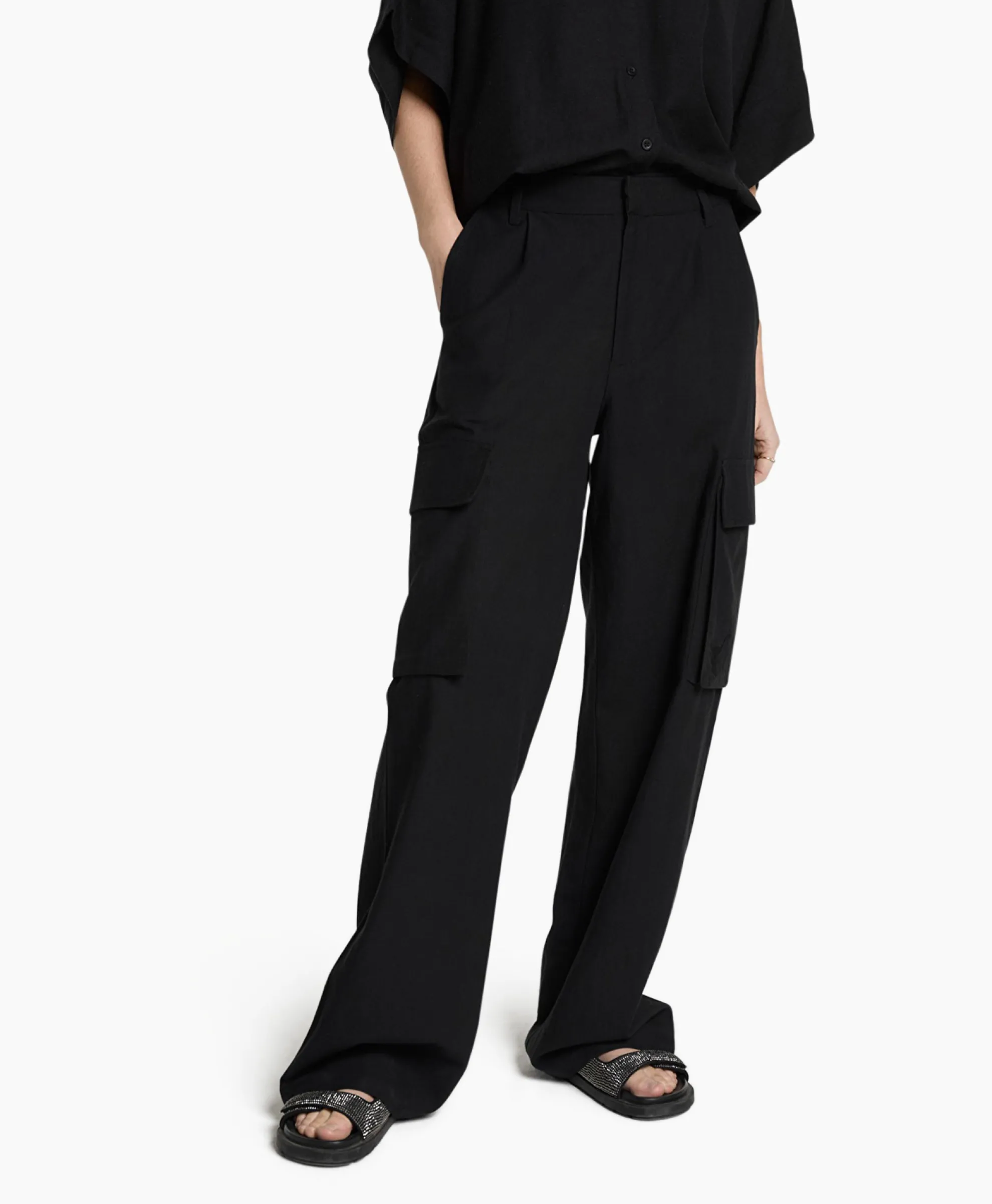 Alix The Label Cargobroek Woven Linen Cargo Zwart